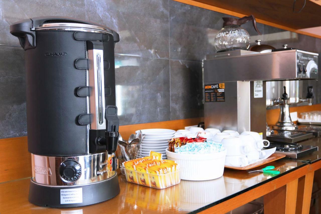 Alexander Hotel Patong Luaran gambar