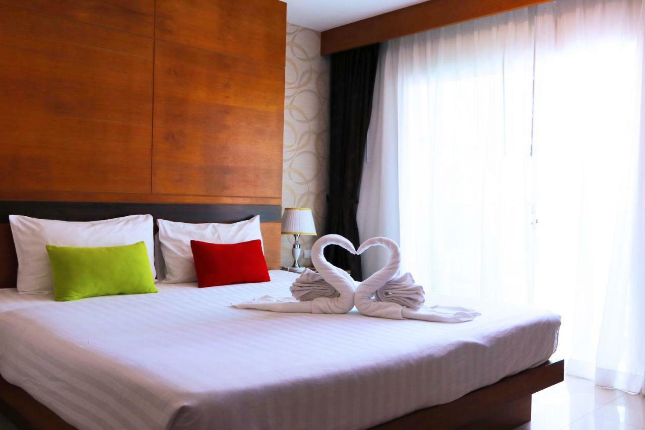 Alexander Hotel Patong Luaran gambar
