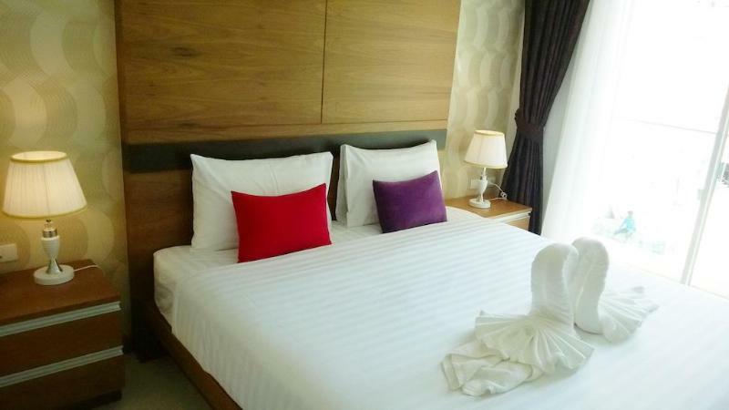 Alexander Hotel Patong Luaran gambar